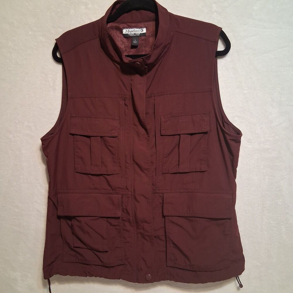 Magellon's L Travel Vest Burgundy Nylon Cargo Gorpcore Hiking Camping Hunting